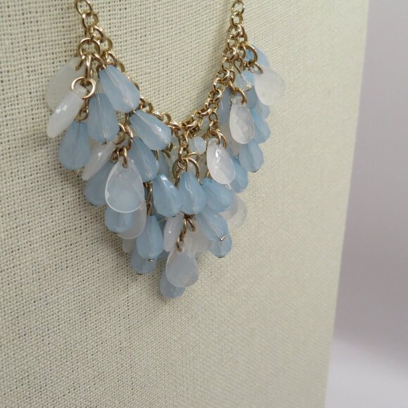 LC Lauren Conrad Light Blue White Tear Drop Shaped Beads Gold Tone Chain - Picture 2 of 9